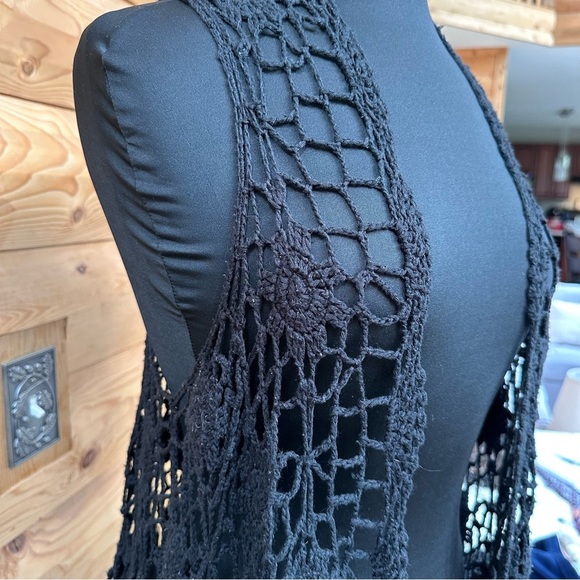 SAY WHAT Black Crochet Fringe Vest Boho Festival Open Knit Layering Duster Sz XS - Picture 7 of 14